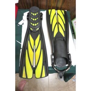 Atomic Aquatics Split Fins Open Heel Yellow Size Small With Spring Straps!